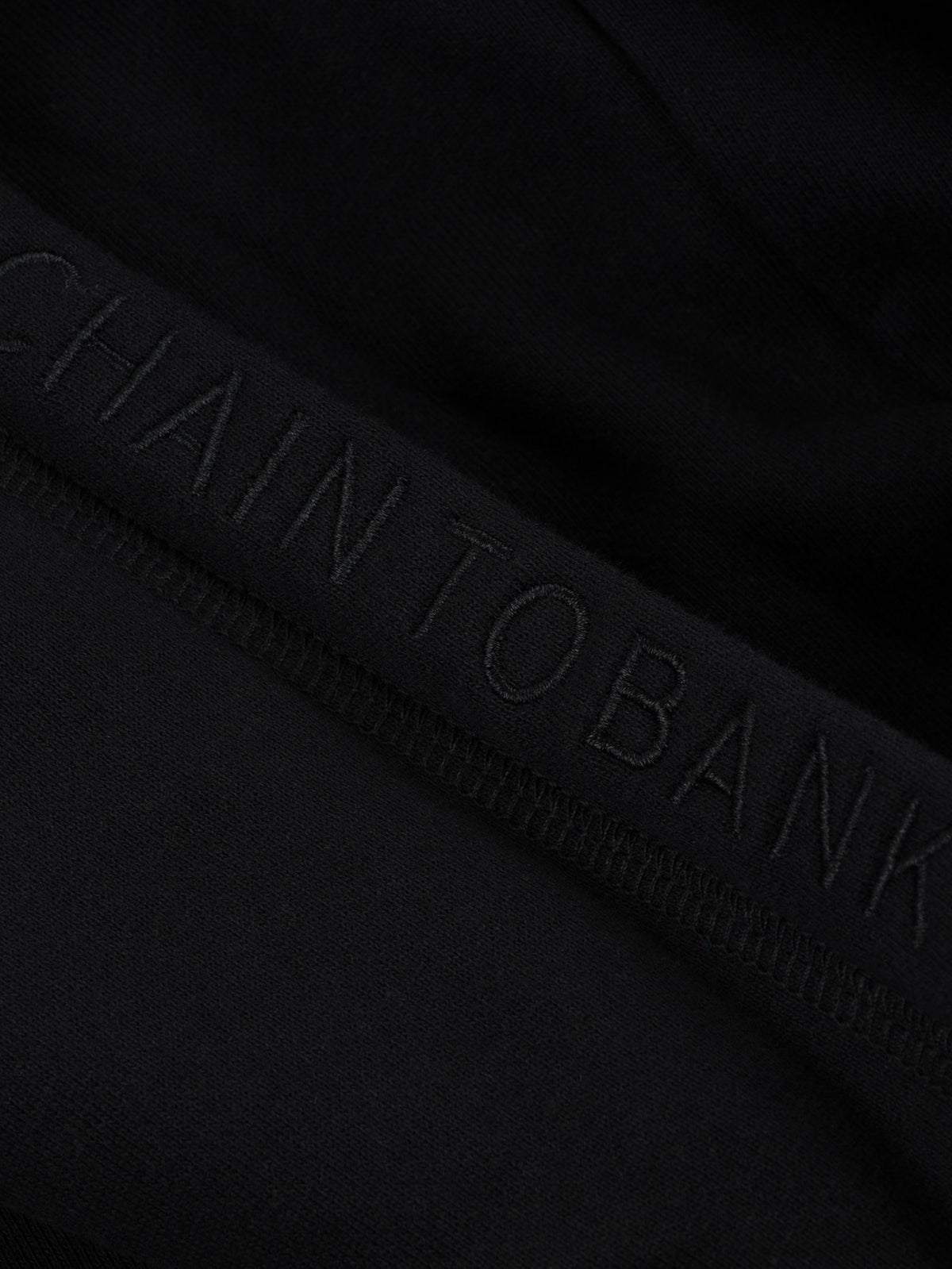 CLASSIC FT SHIELD LOGO HOOD | BLACK